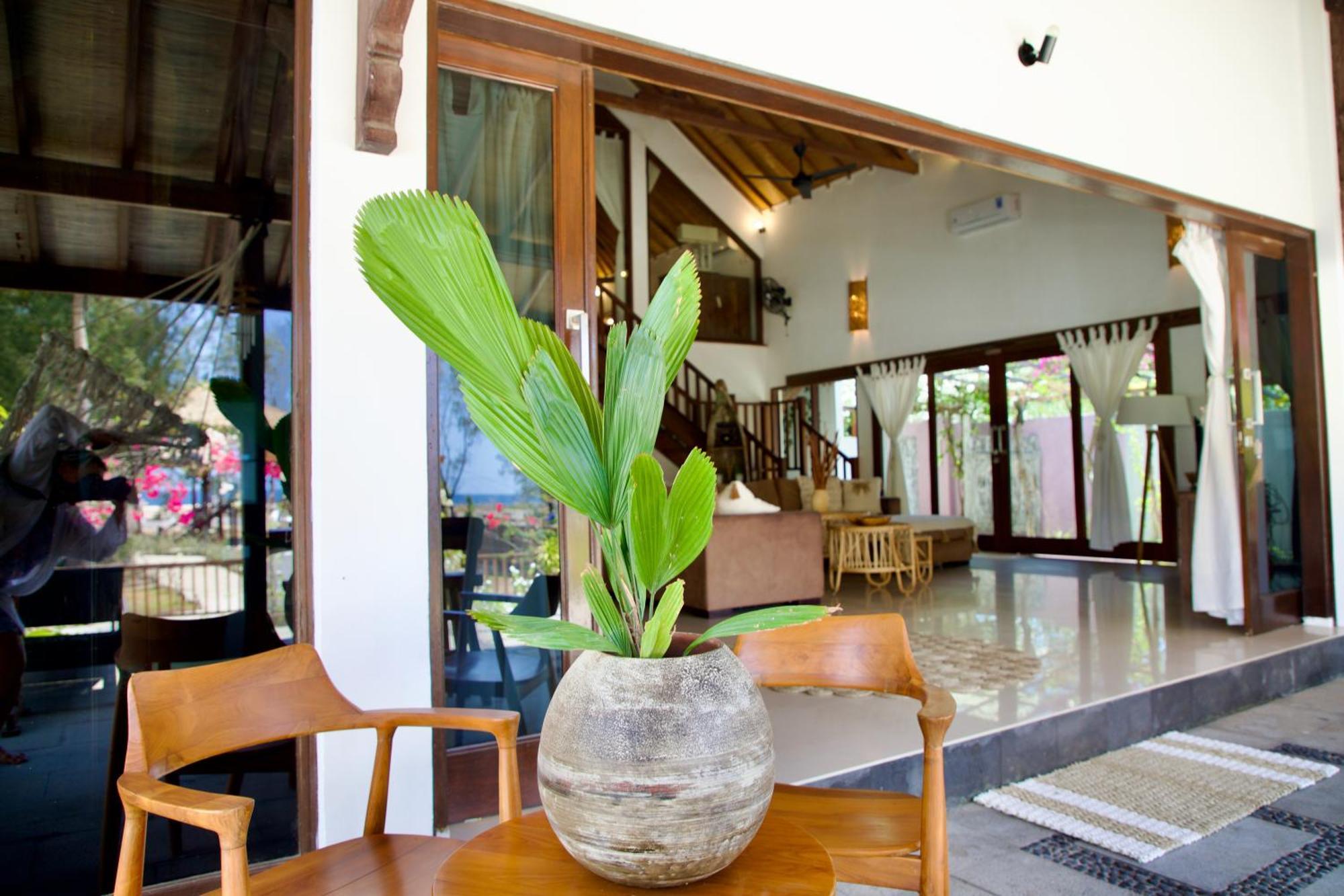Villa Sunset Beach Gili Trawangan Exterior foto