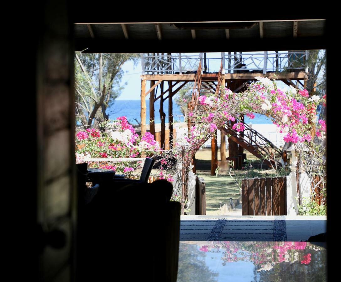 Villa Sunset Beach Gili Trawangan Exterior foto
